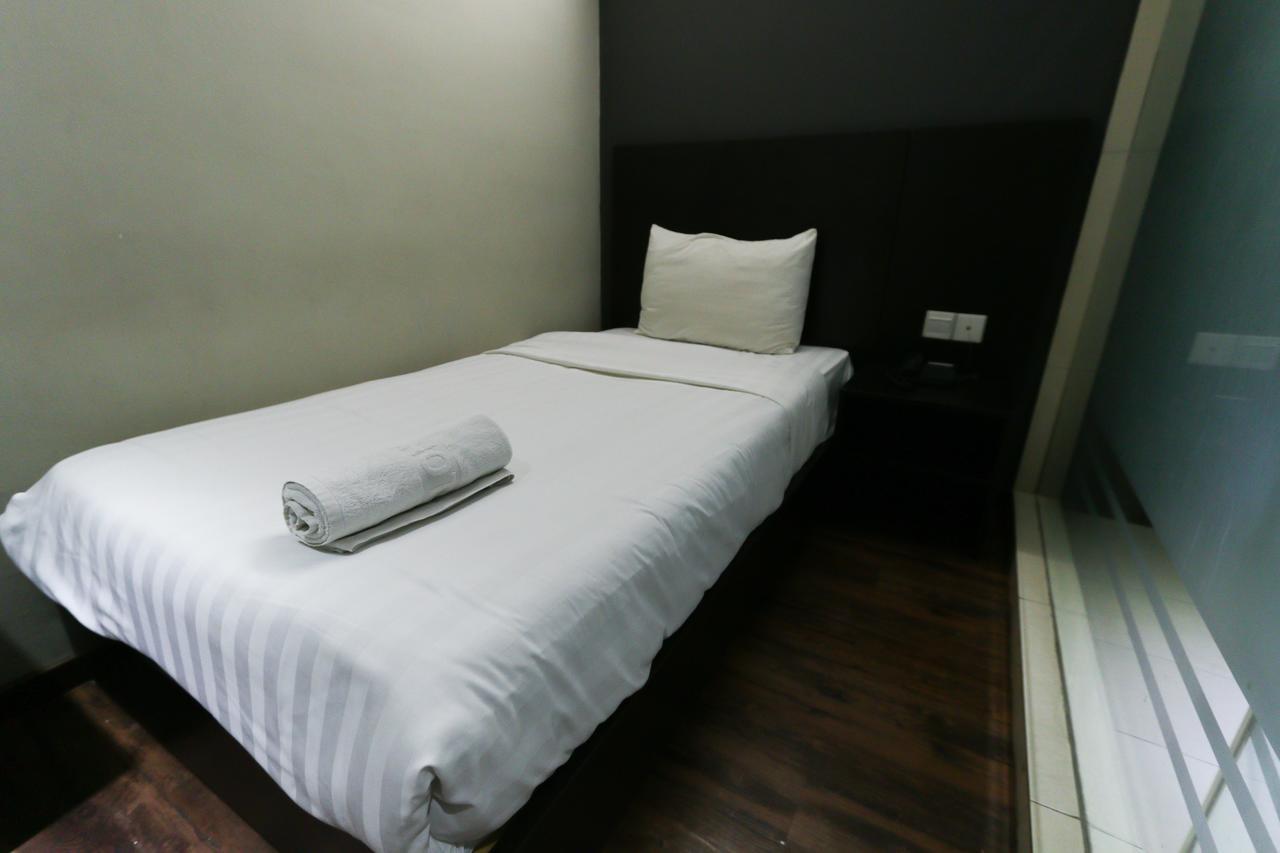 Hotel 99 Bandar Kelang Zewnętrze zdjęcie