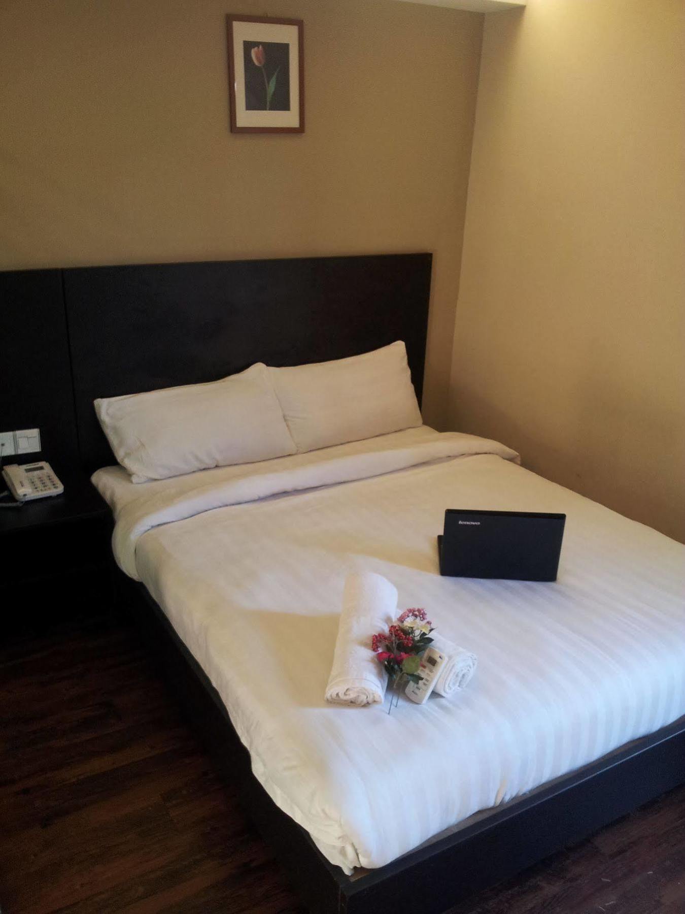 Hotel 99 Bandar Kelang Zewnętrze zdjęcie